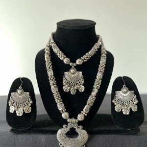 Antique Rose Motif Jewelry Set